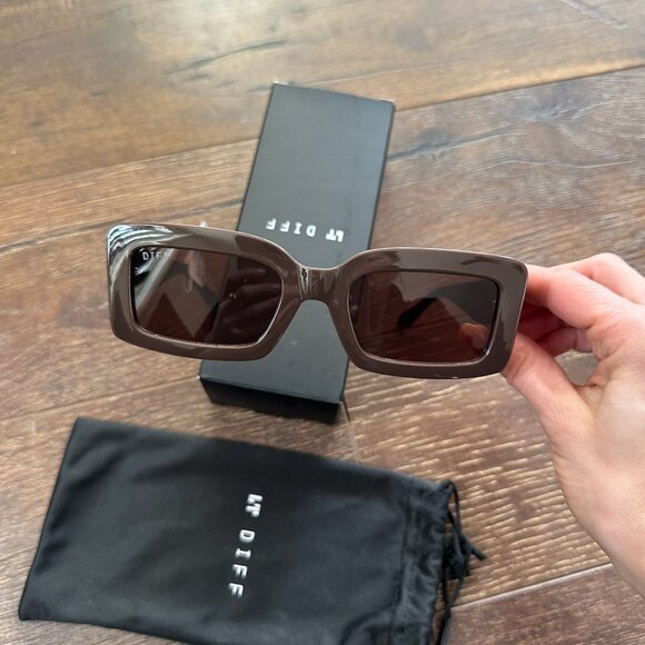 DIFF Women's Brown Sunglasses